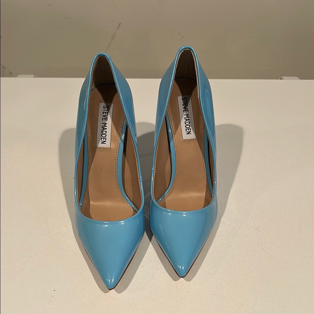 Steve Madden Blue Heels Elegant Pointed-Toe Design
